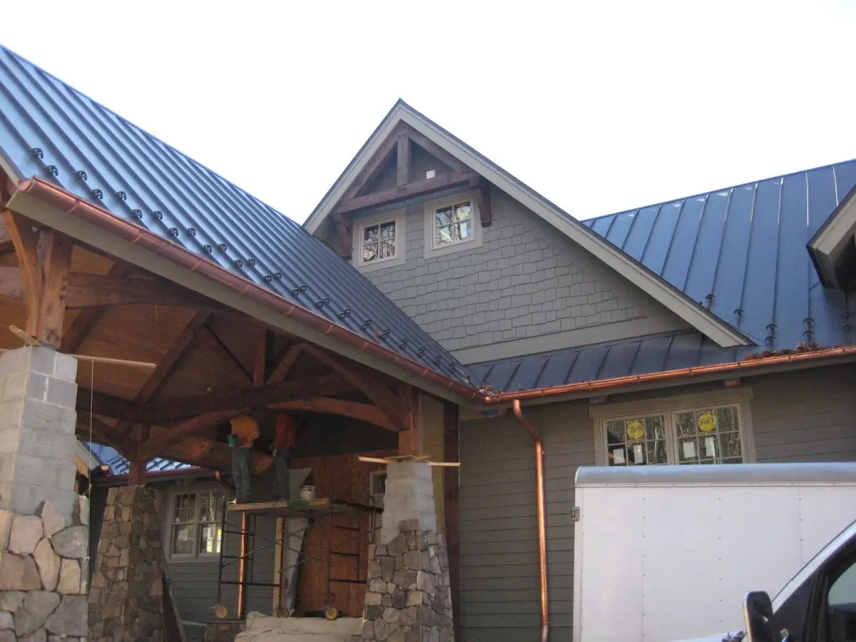 Craftsman Roofing team delivering quality roofing work in West Oaks Village